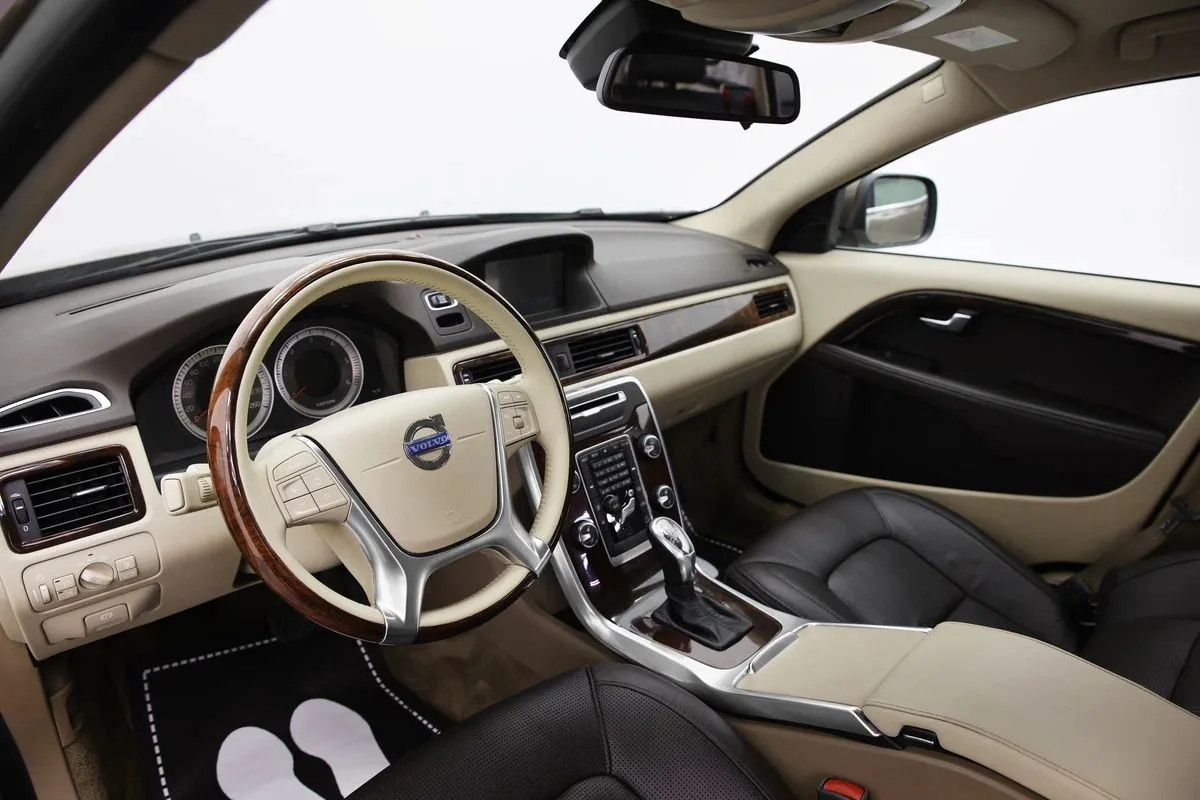 Volvo XC70