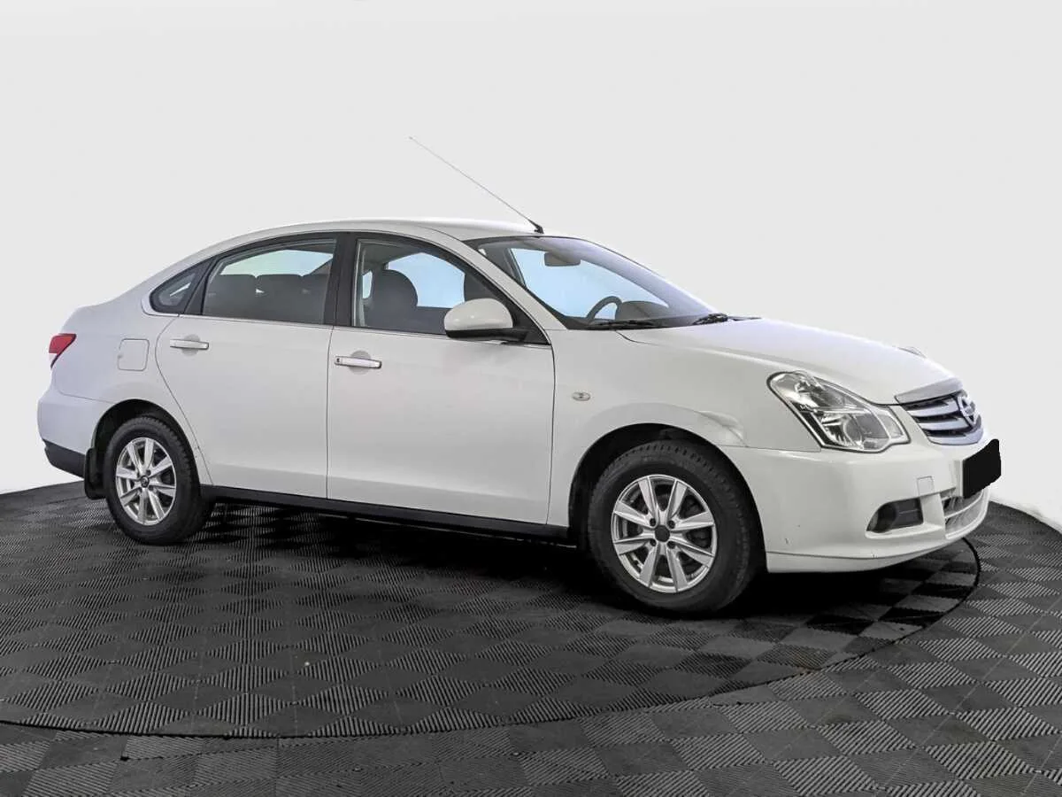 Nissan Almera