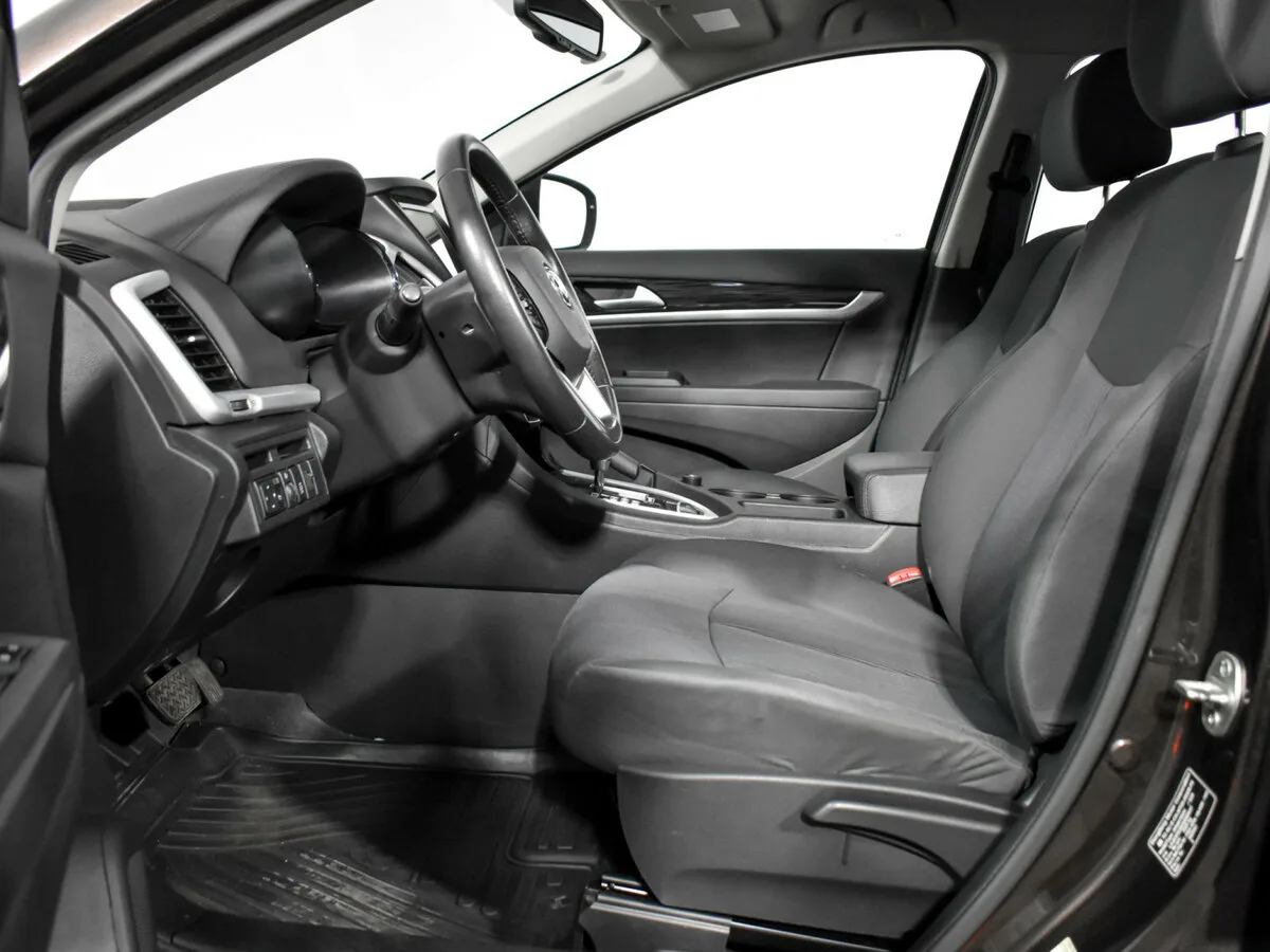 Dongfeng AX7