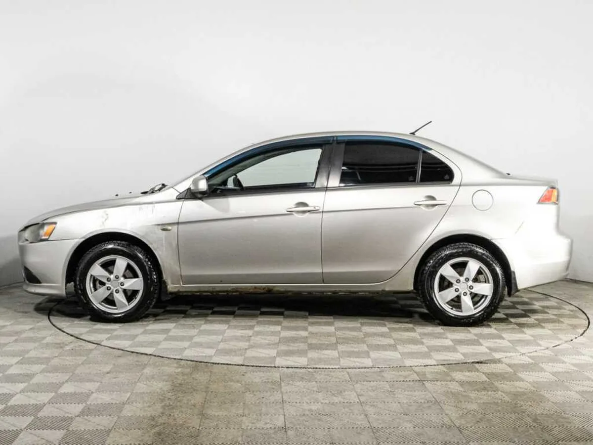 Mitsubishi Lancer