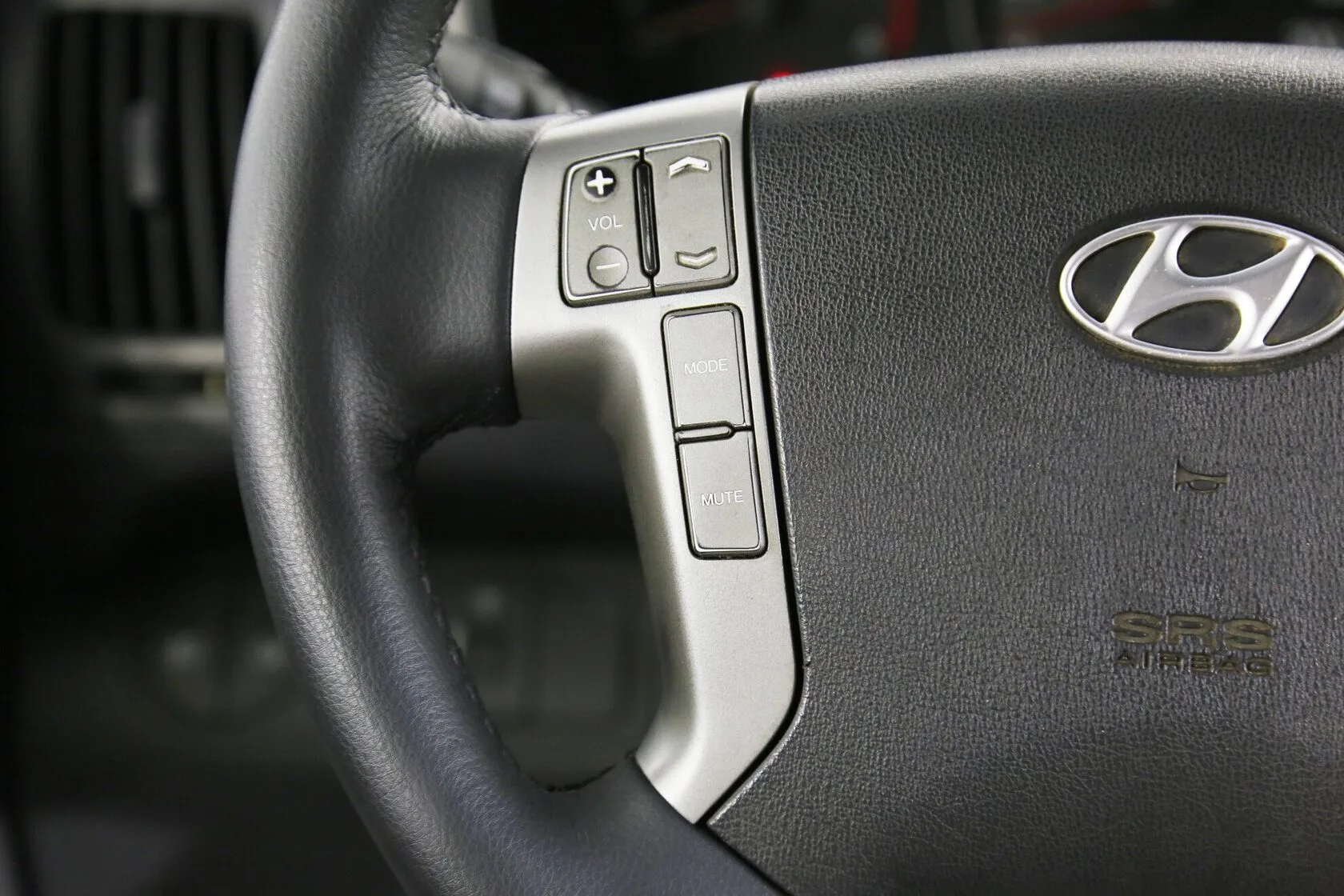 Hyundai H-1