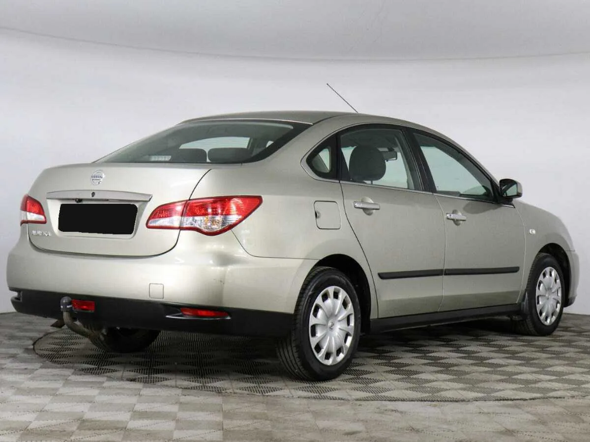 Nissan Almera