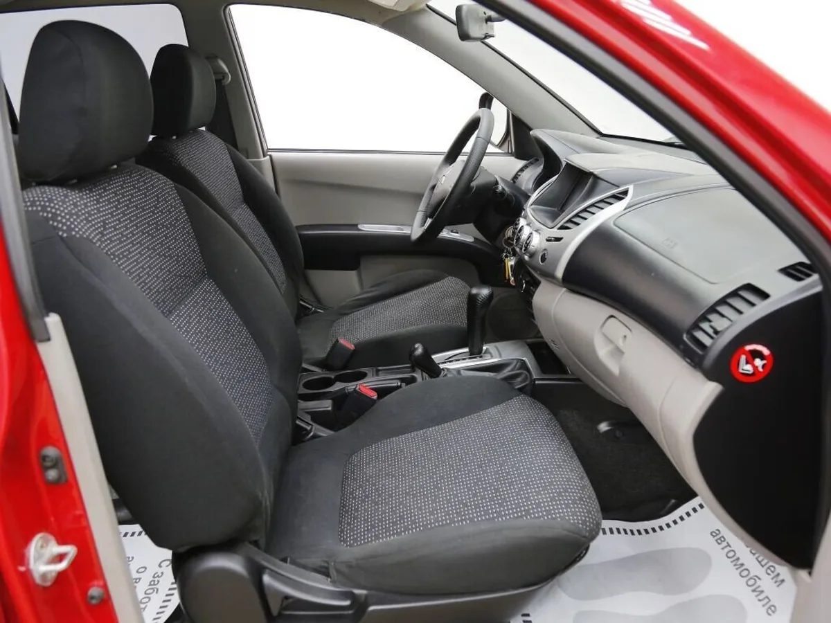 Mitsubishi L200