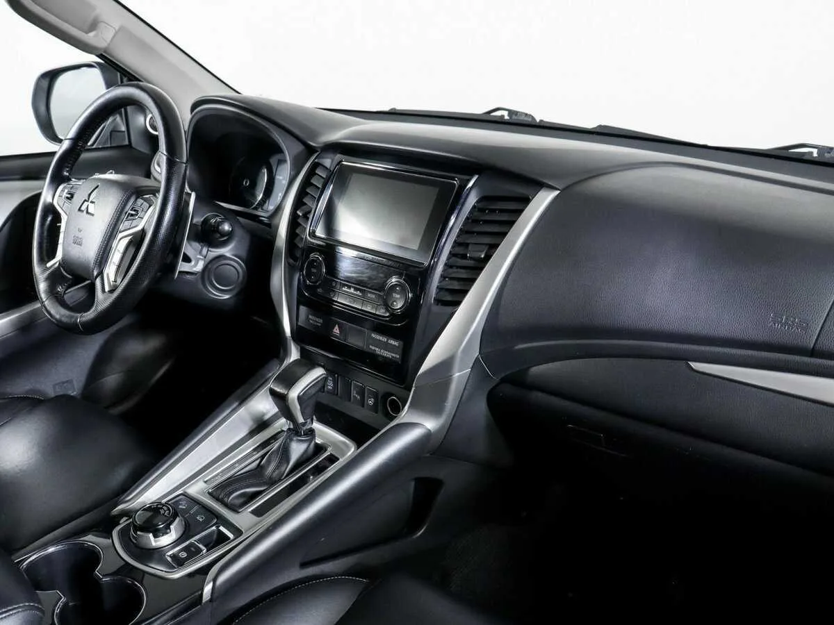 Mitsubishi Pajero Sport