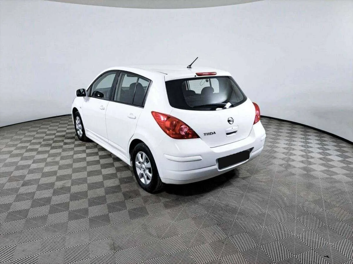 Nissan Tiida