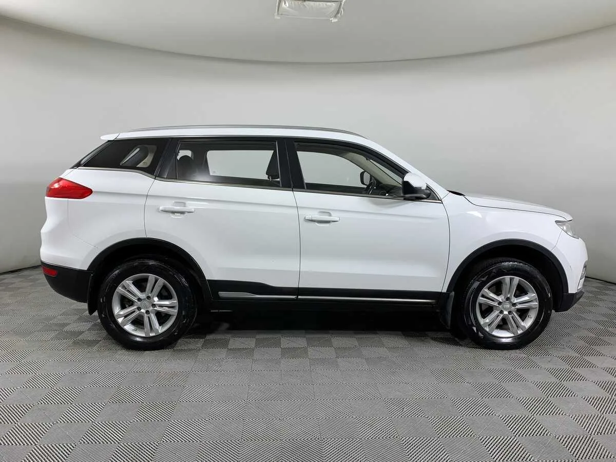 Geely Atlas