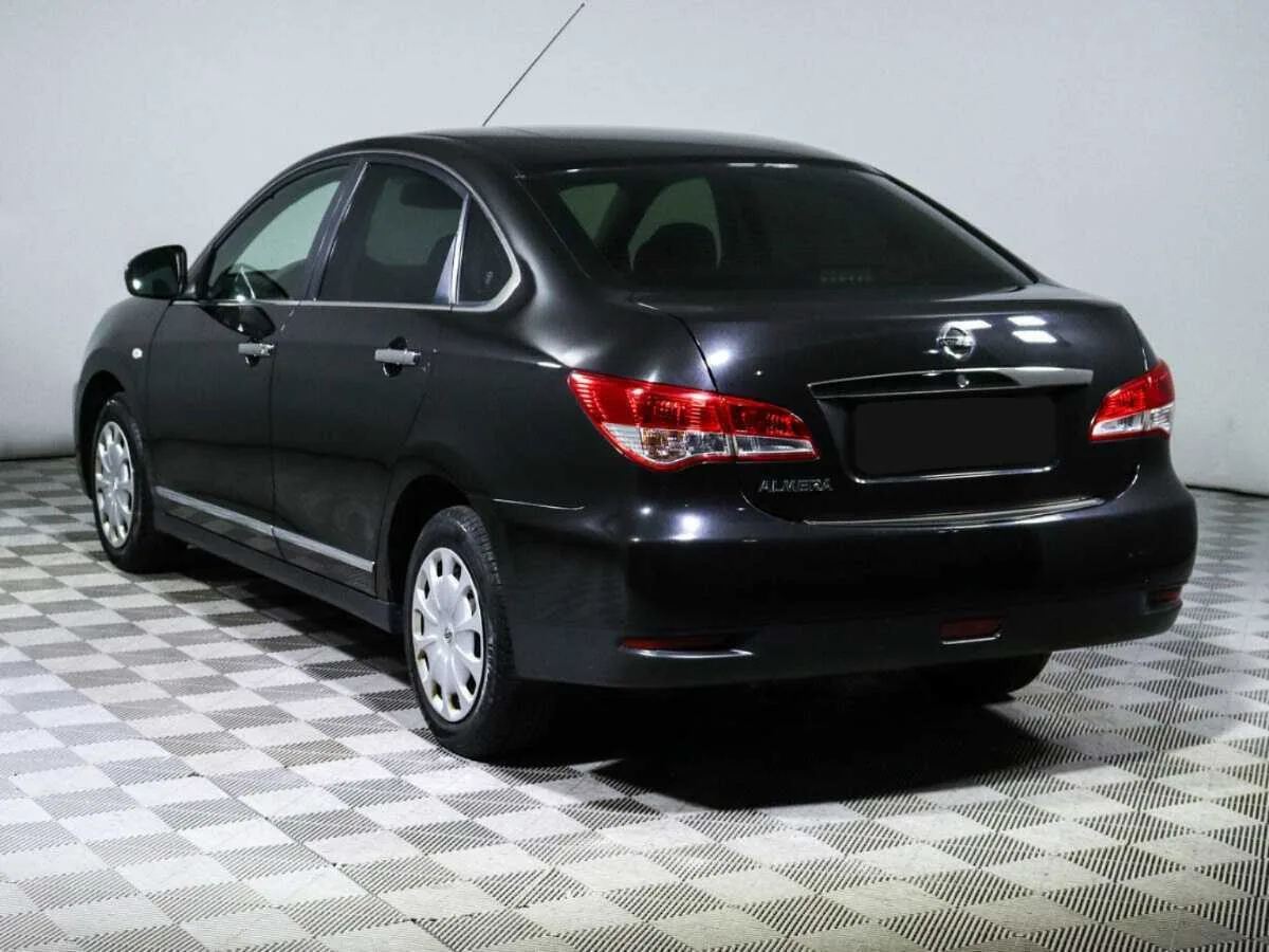 Nissan Almera