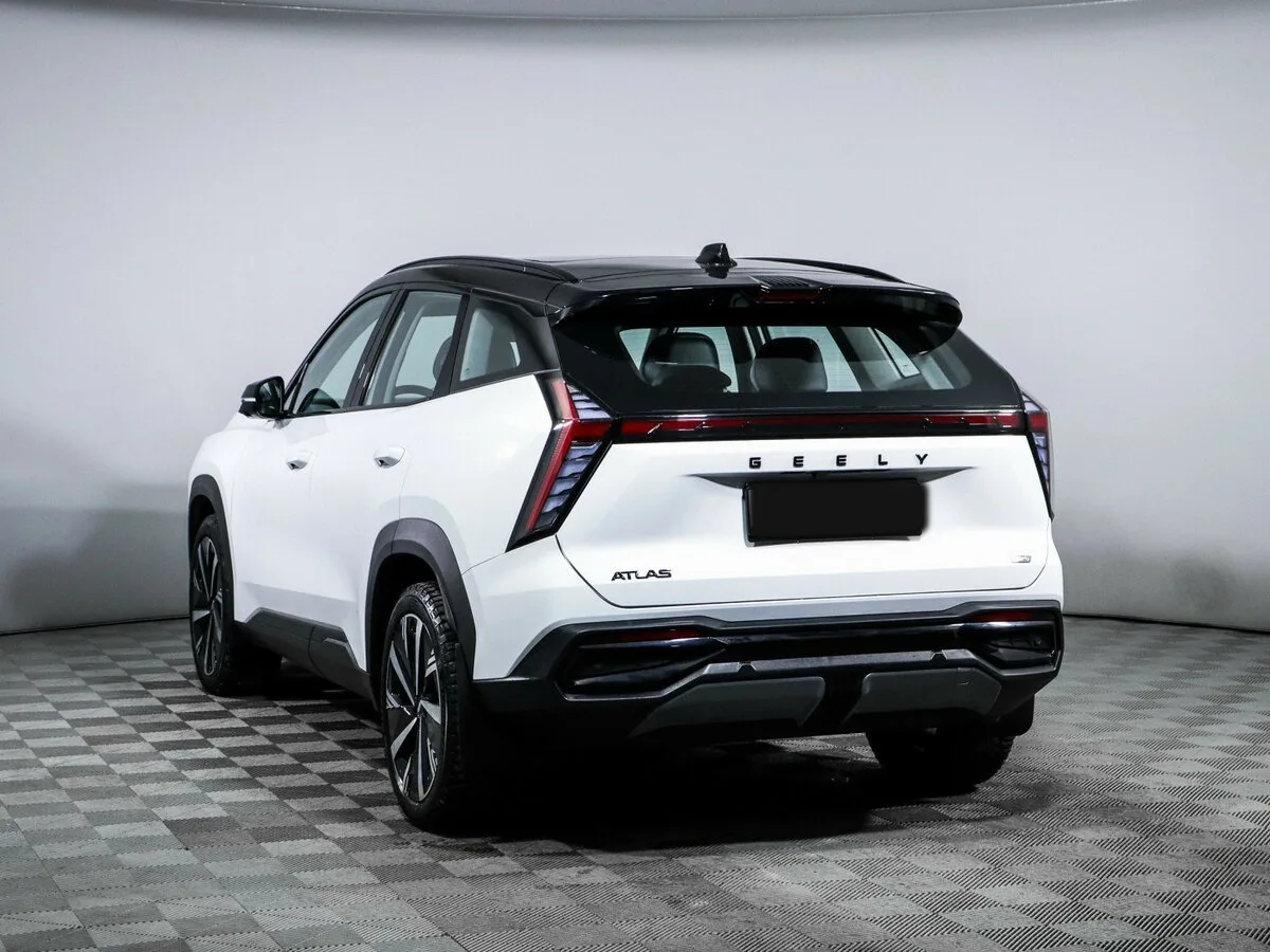 Geely Atlas
