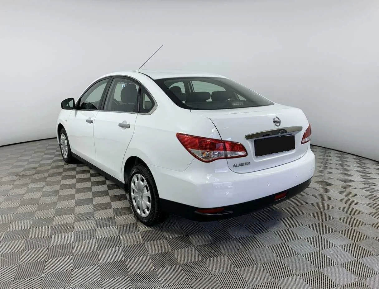 Nissan Almera