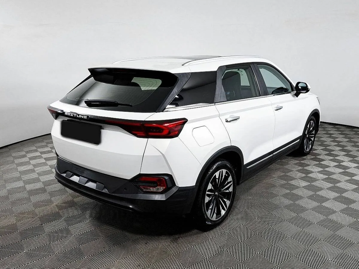 FAW Bestune T77