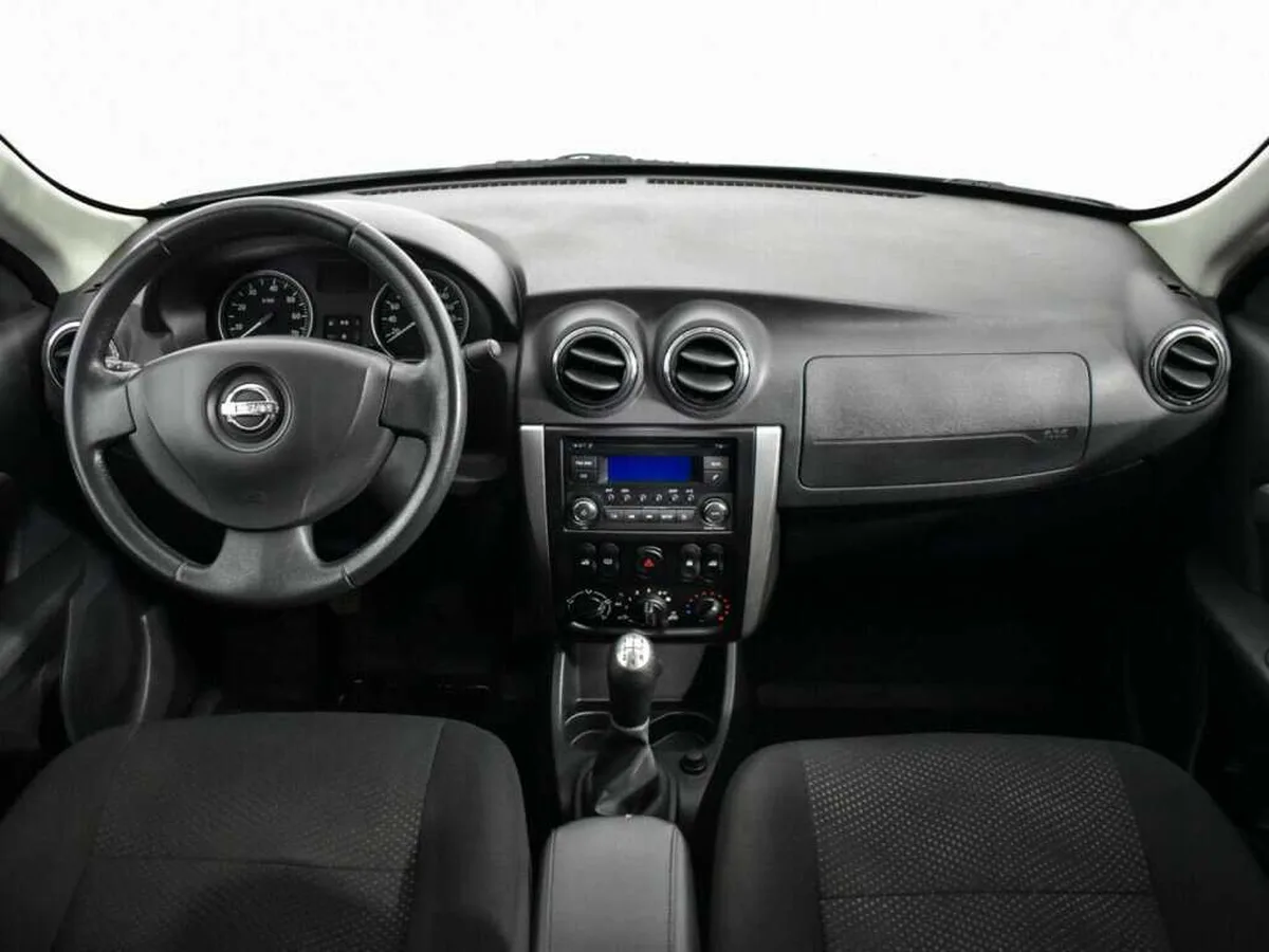 Nissan Almera