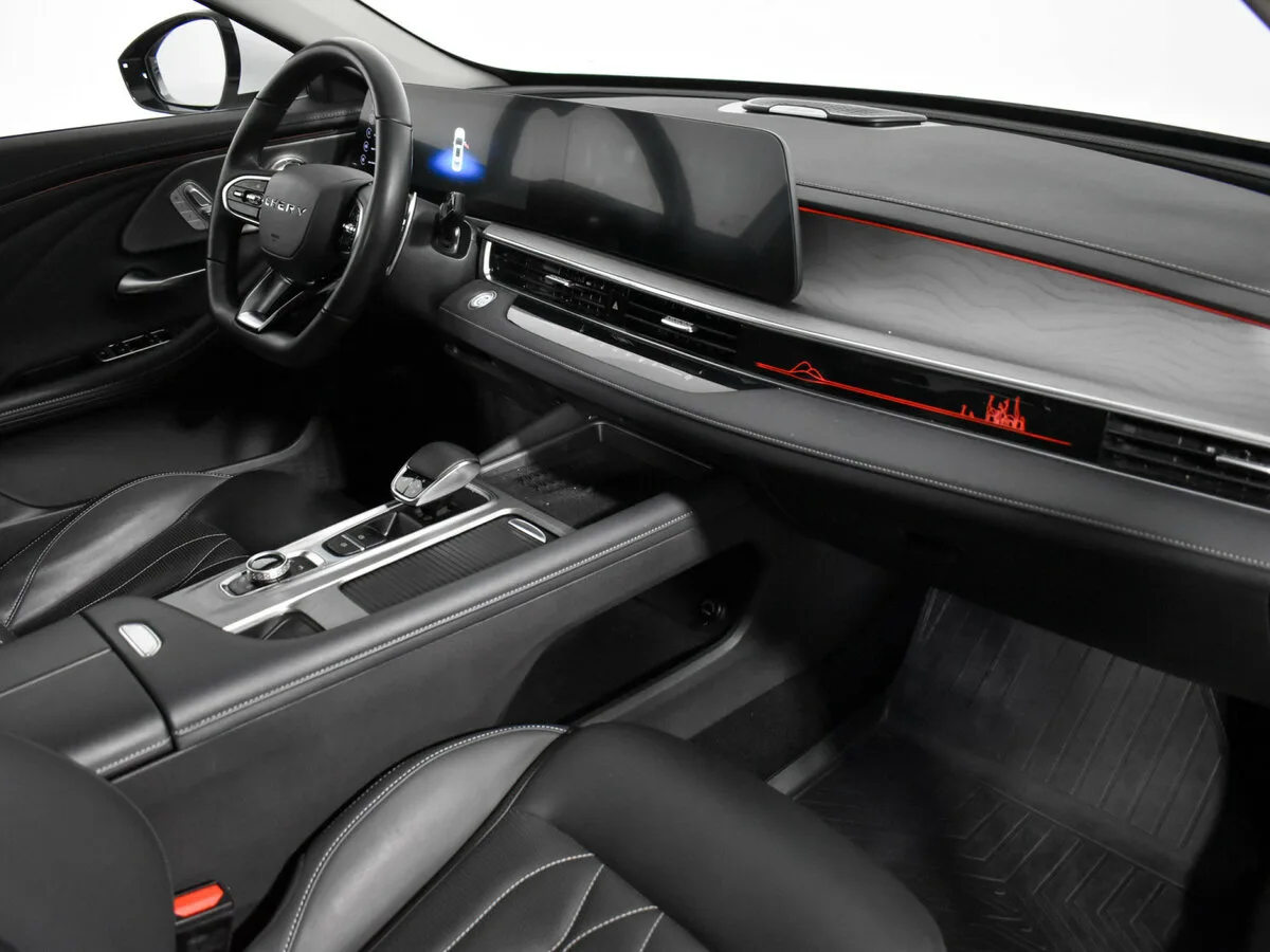 Chery Arrizo 8