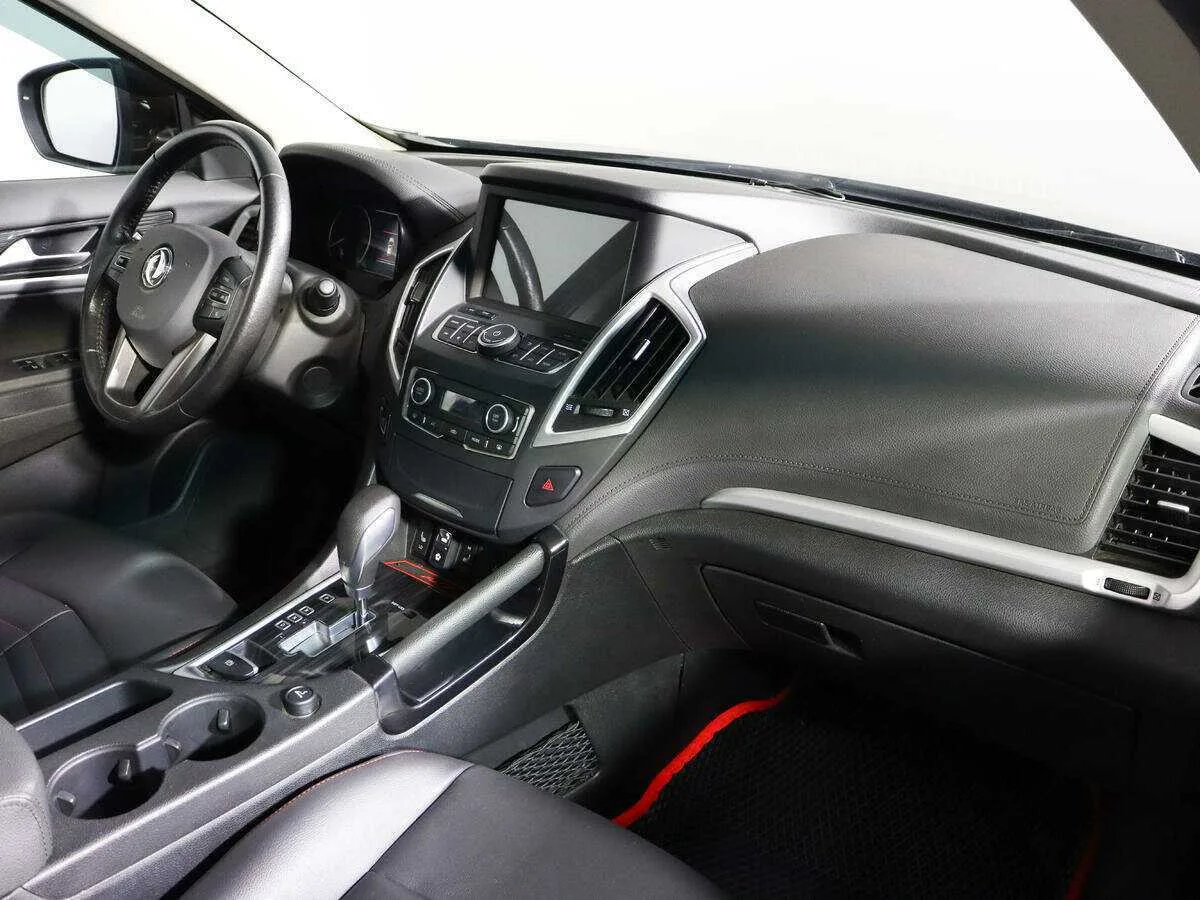 Dongfeng AX7