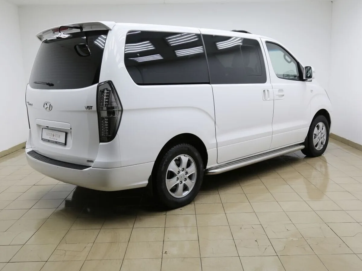 Hyundai Grand Starex