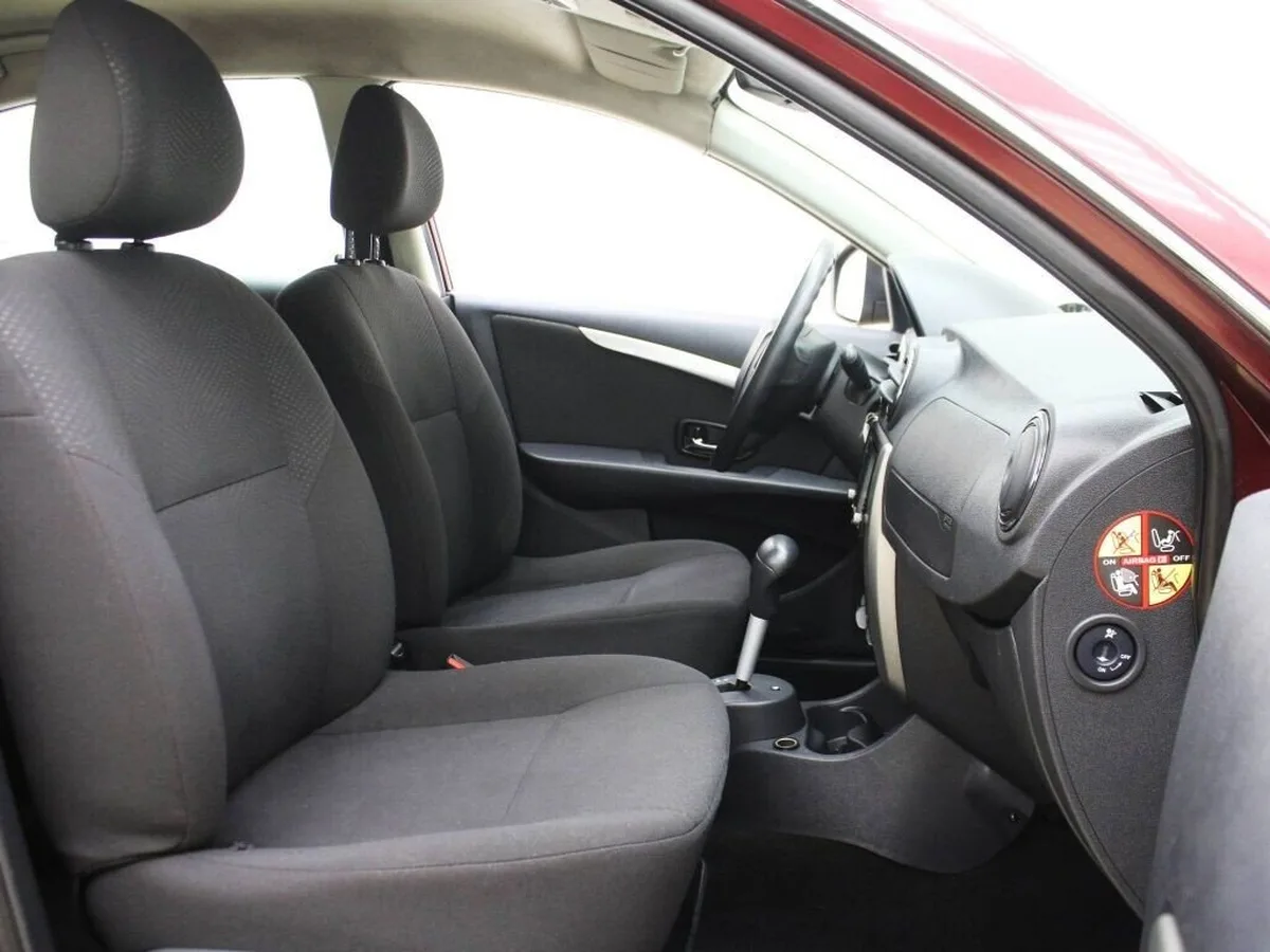 Nissan Almera