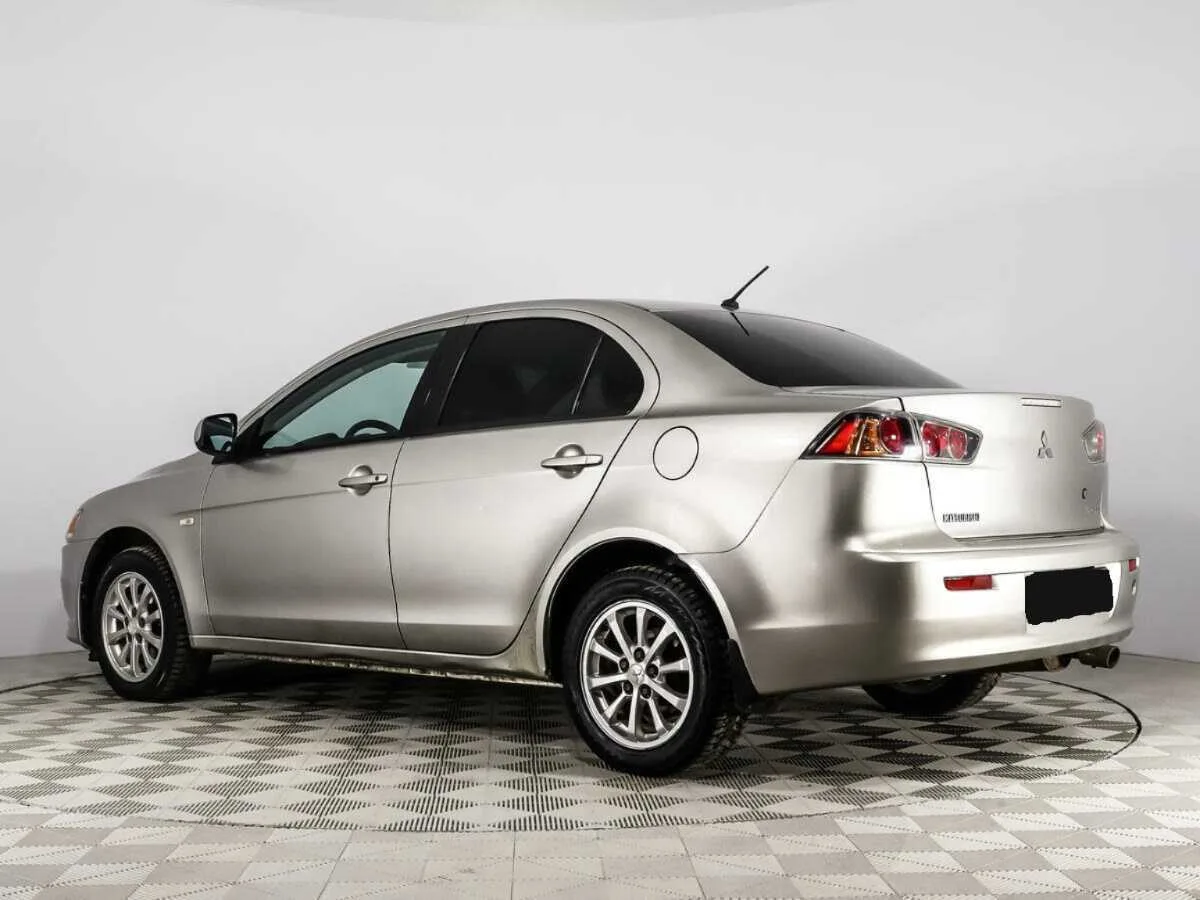 Mitsubishi Lancer