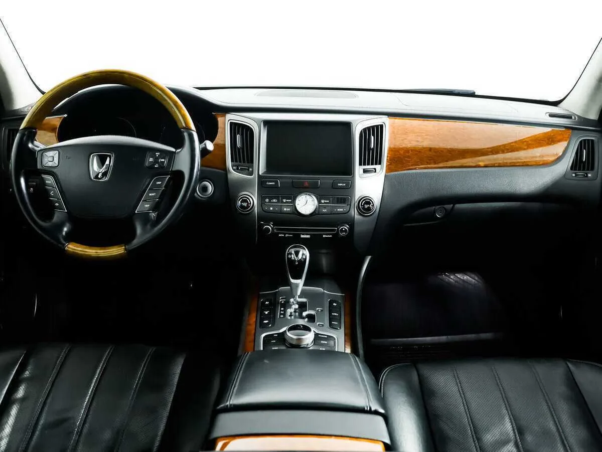 Hyundai Equus