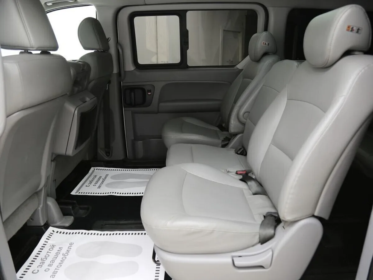 Hyundai Grand Starex