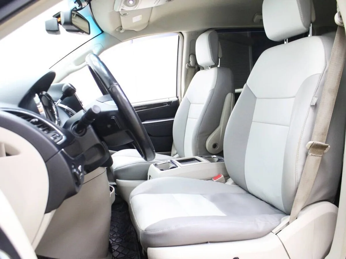 Chrysler Town &amp; Country