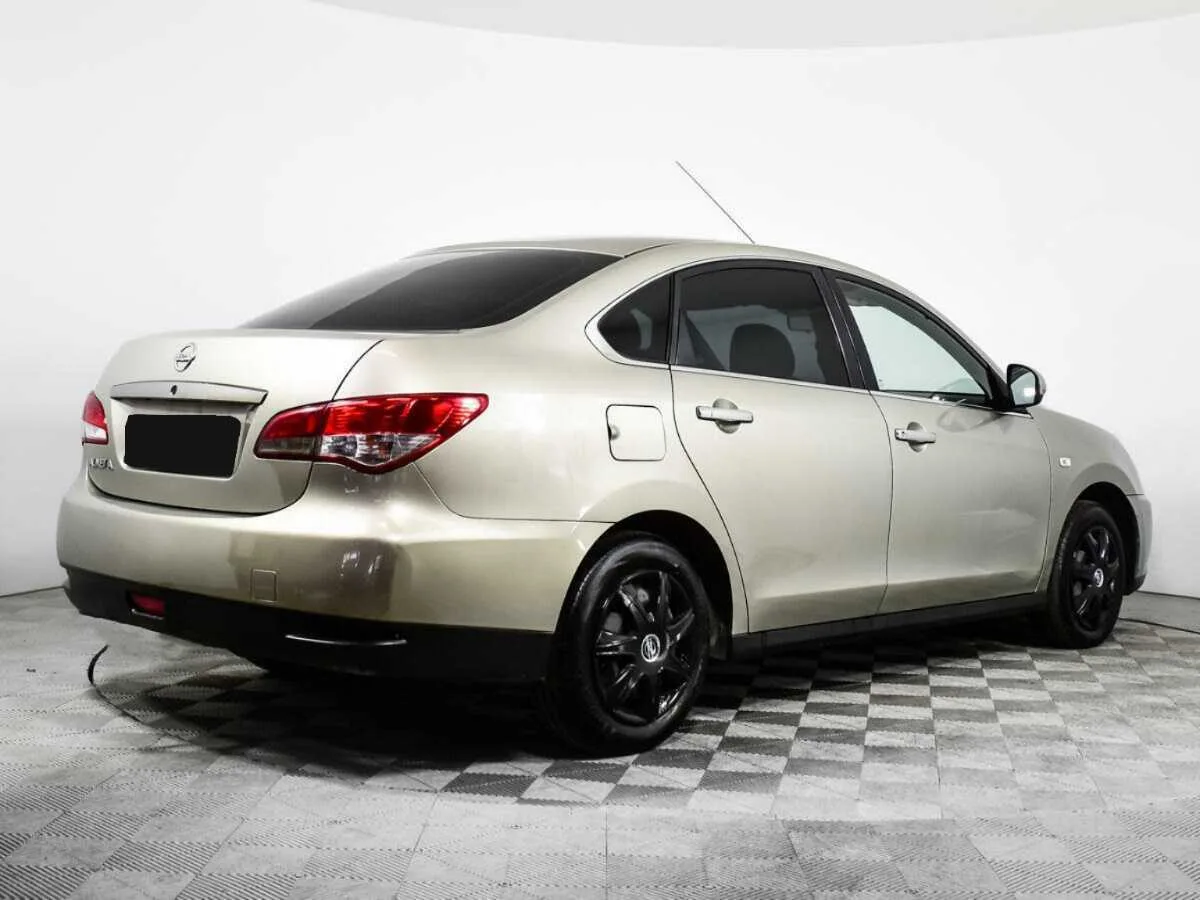 Nissan Almera