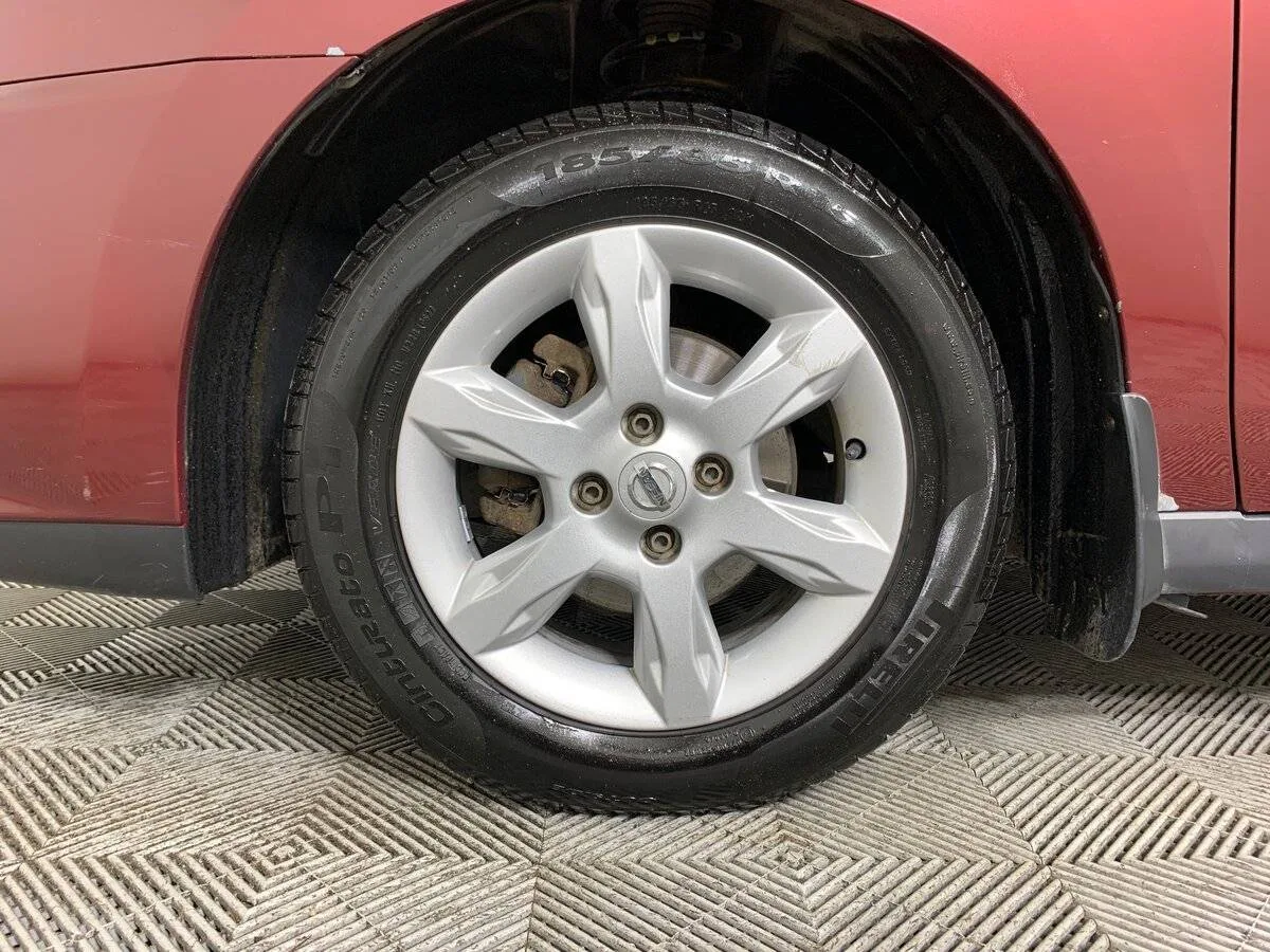 Nissan Almera