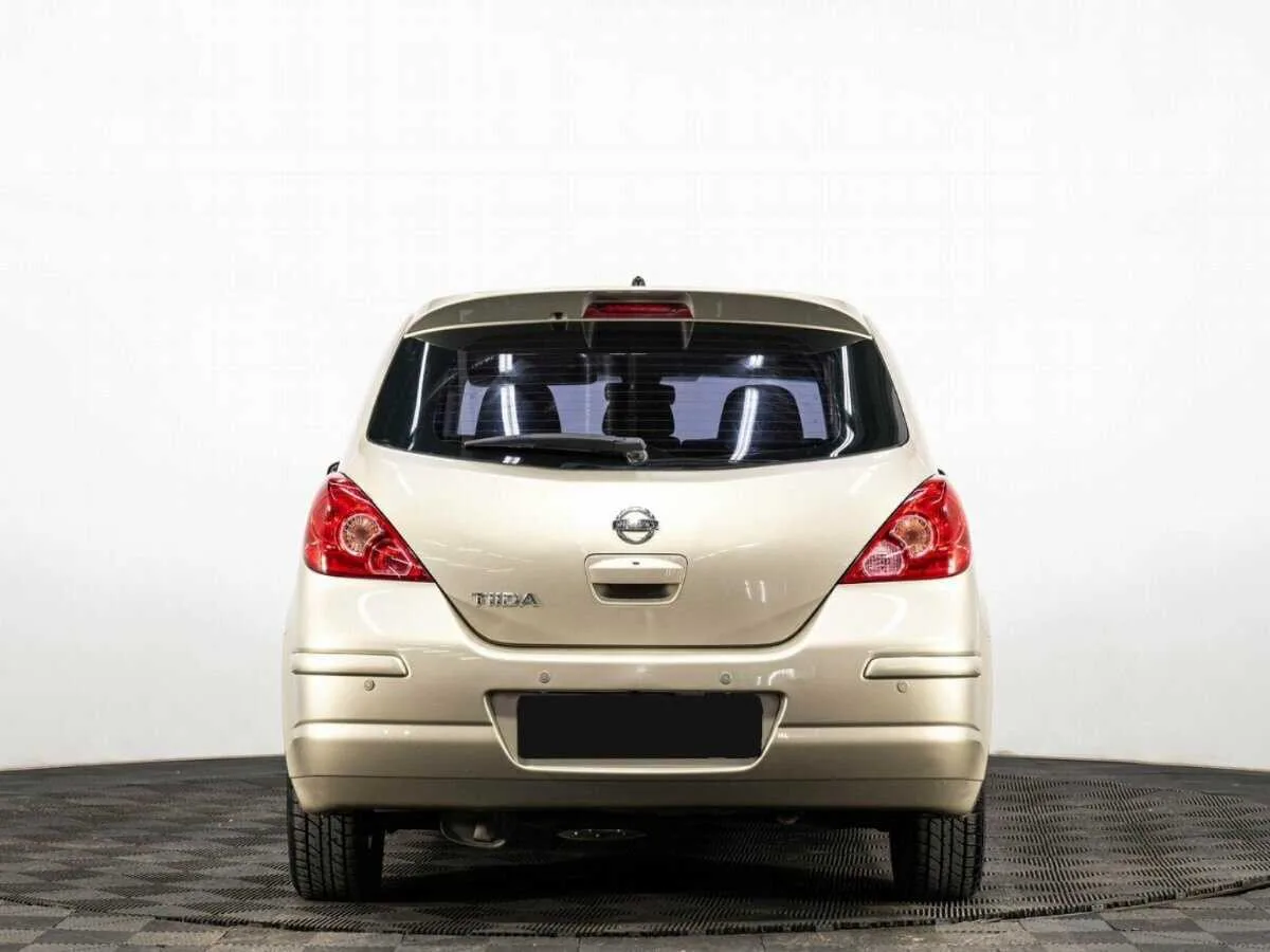 Nissan Tiida