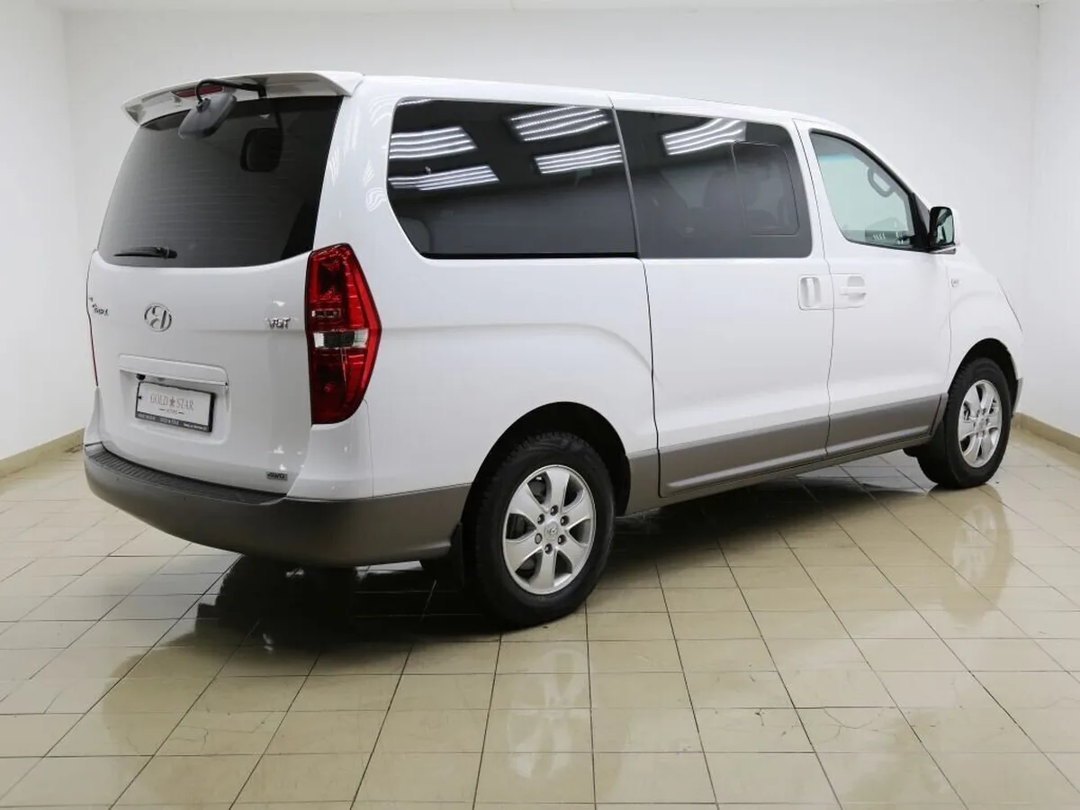 Hyundai Grand Starex