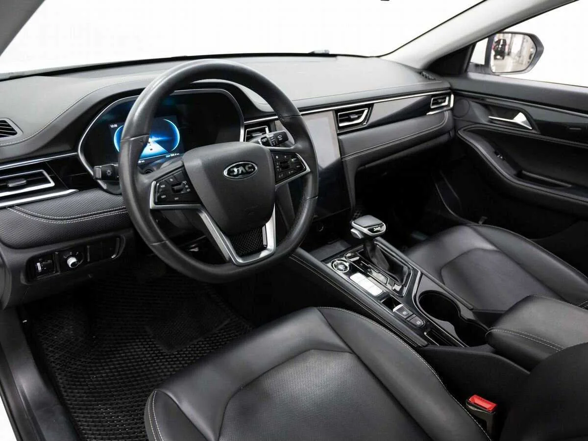 JAC J7
