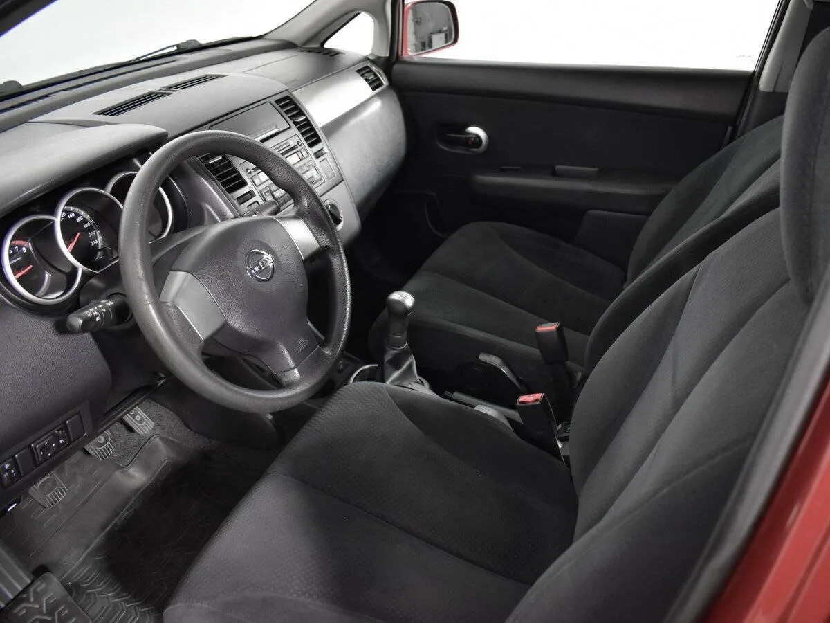 Nissan Tiida