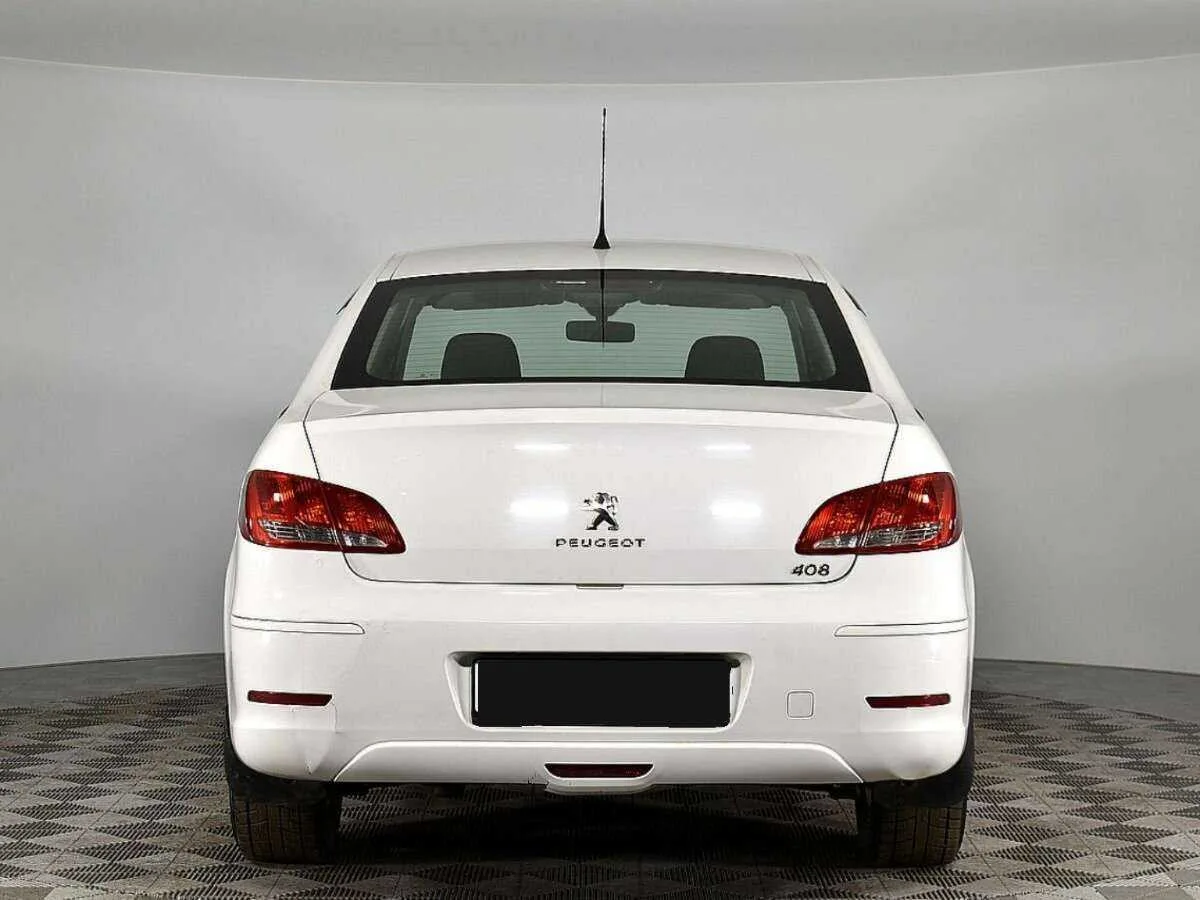 Peugeot 408