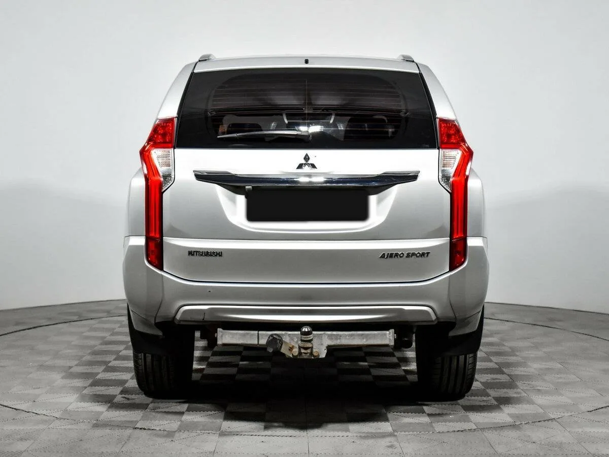 Mitsubishi Pajero Sport
