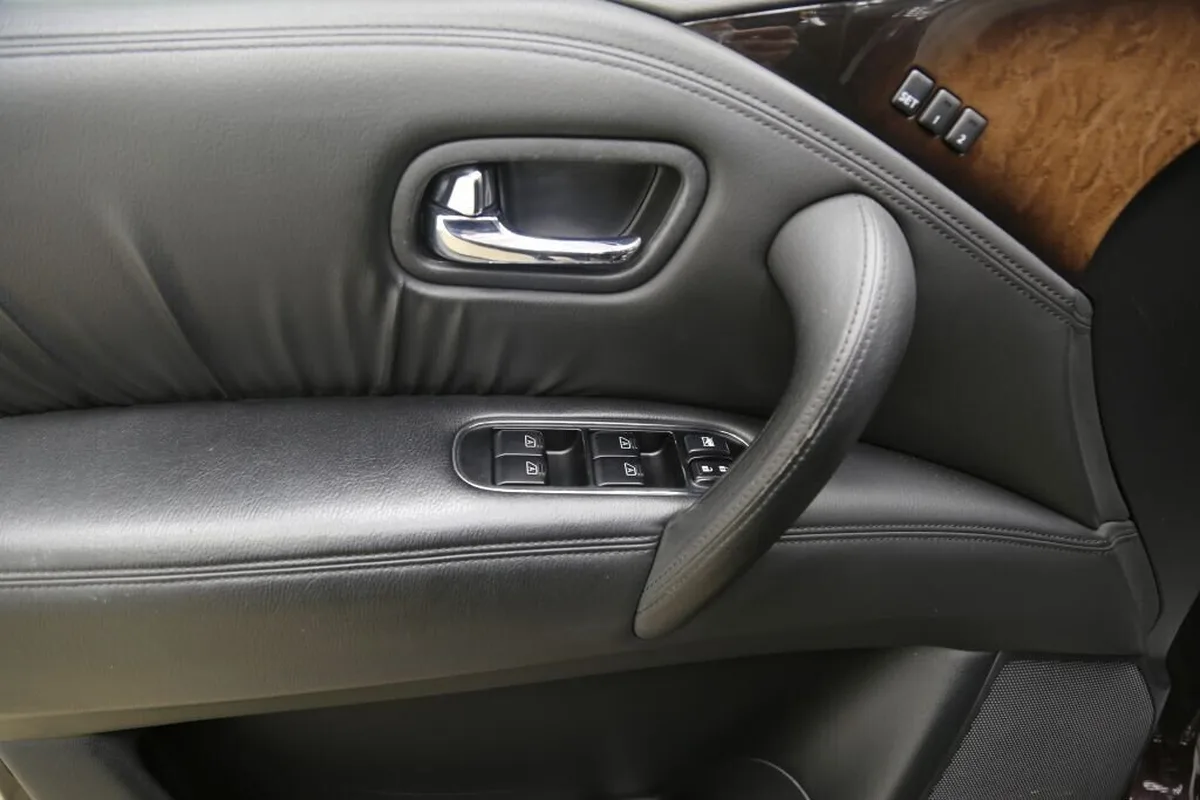 Infiniti QX56