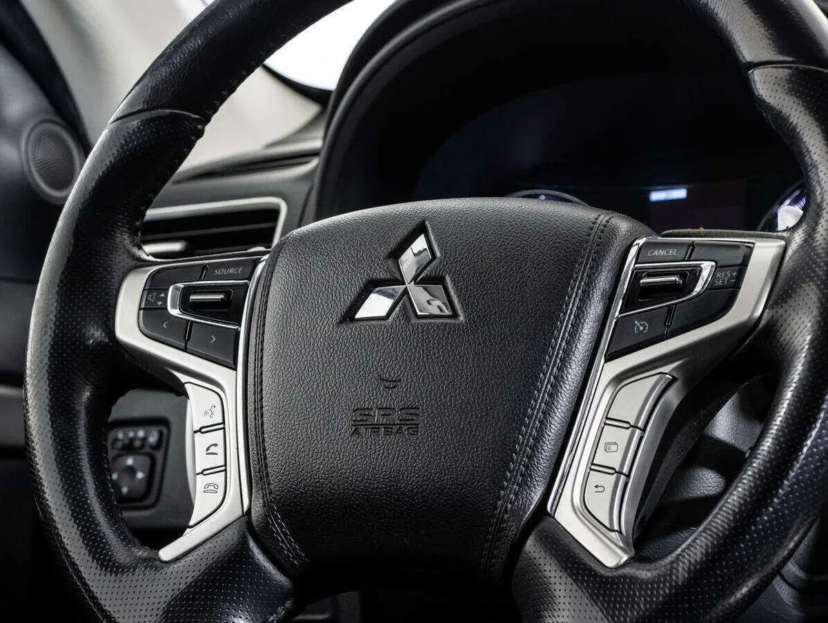 Mitsubishi Pajero Sport