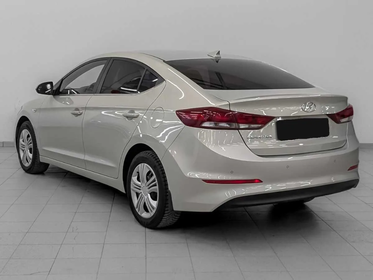 Hyundai Elantra