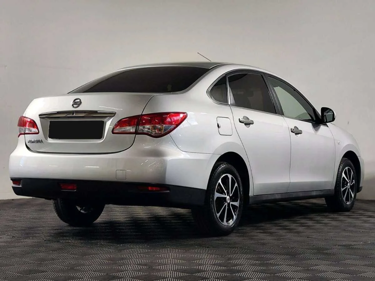 Nissan Almera