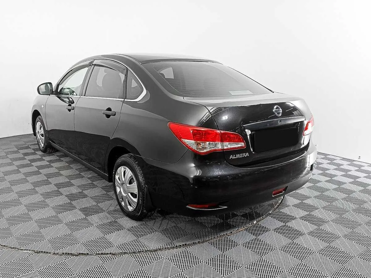 Nissan Almera