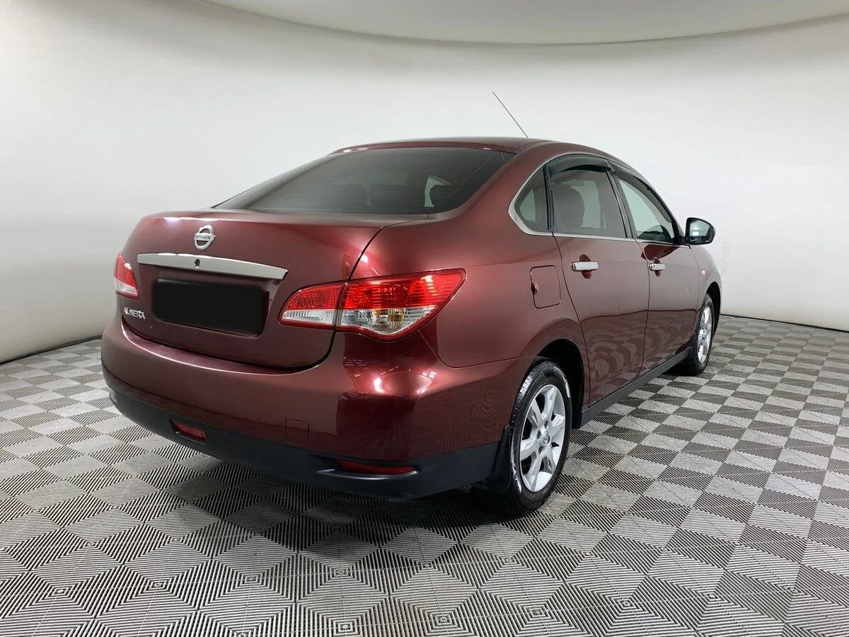Nissan Almera