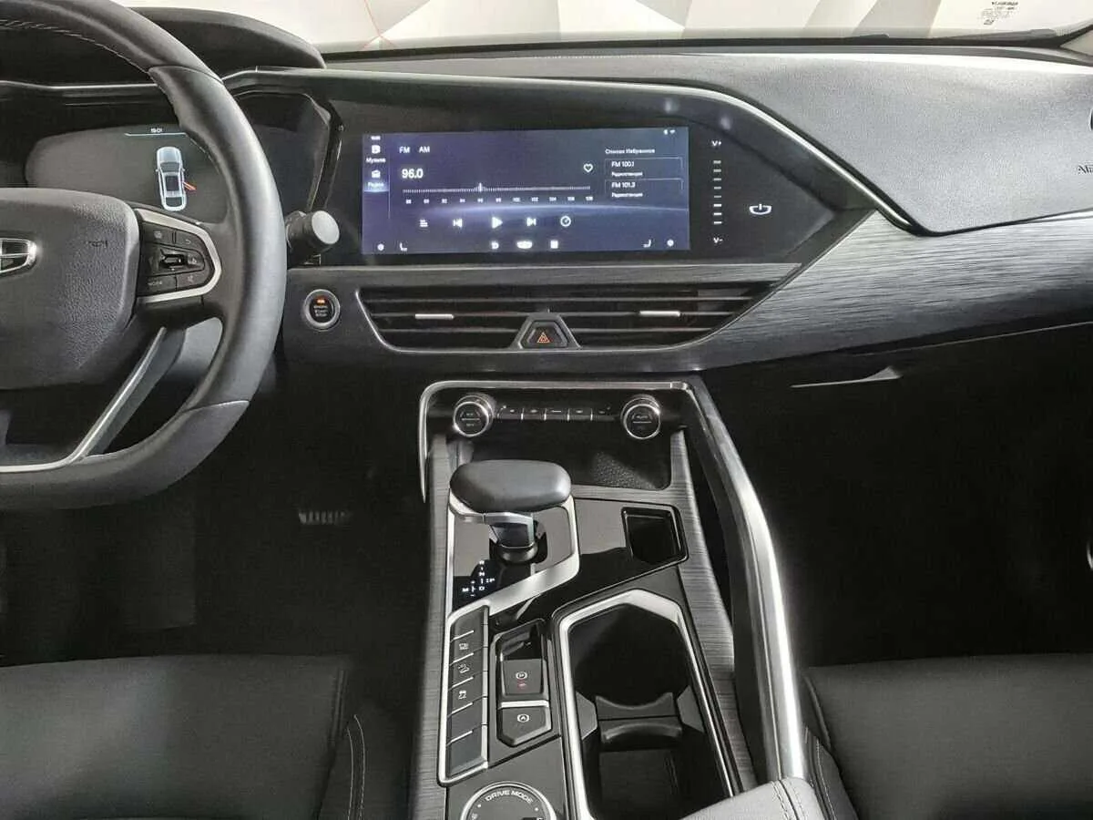 Geely Tugella