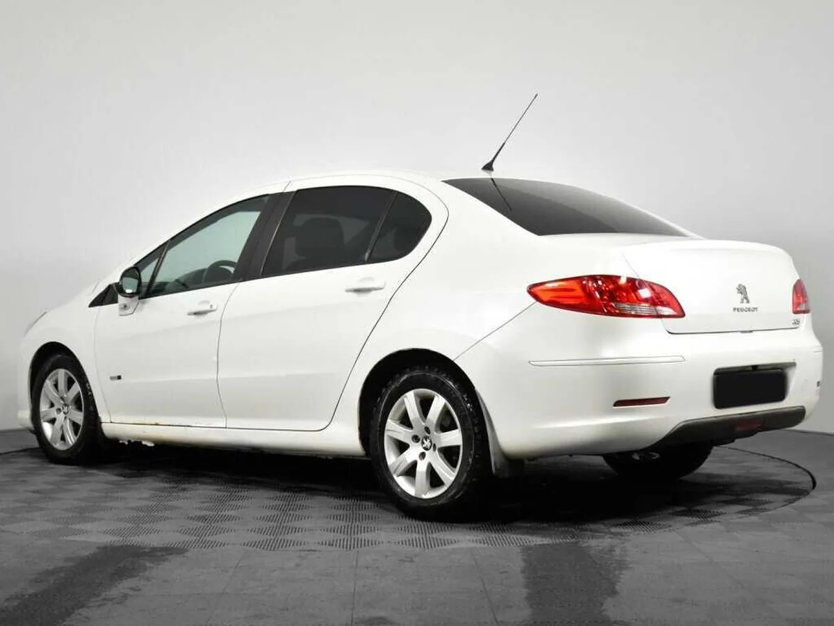 Peugeot 408