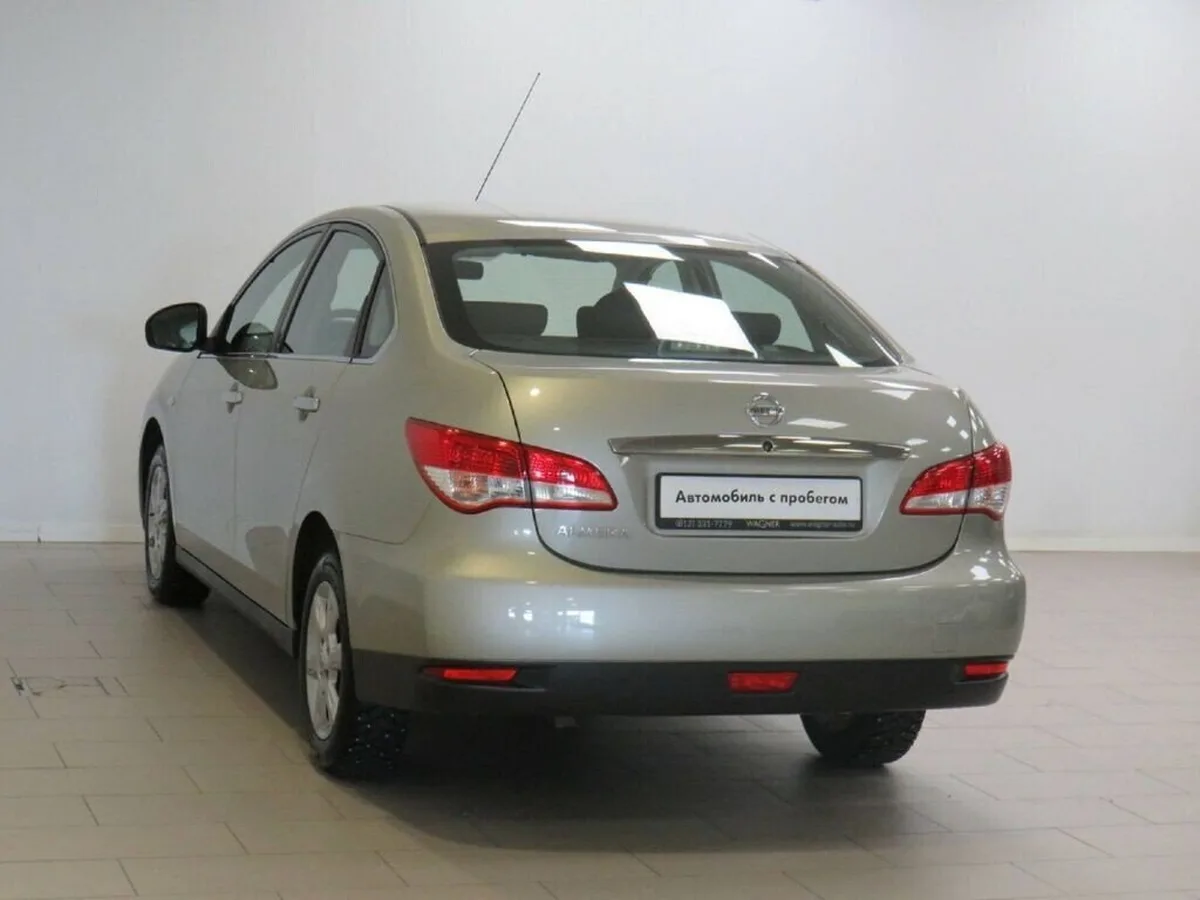 Nissan Almera