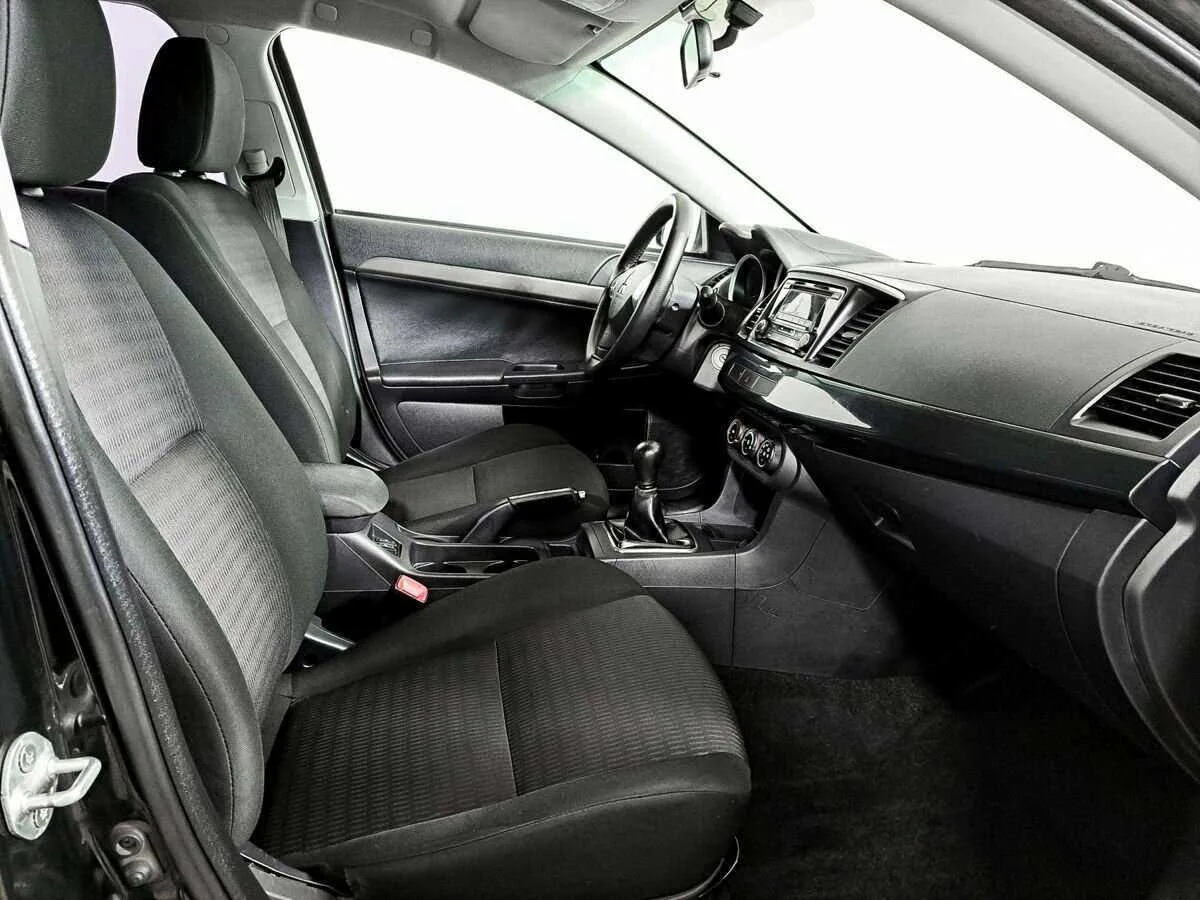 Mitsubishi Lancer