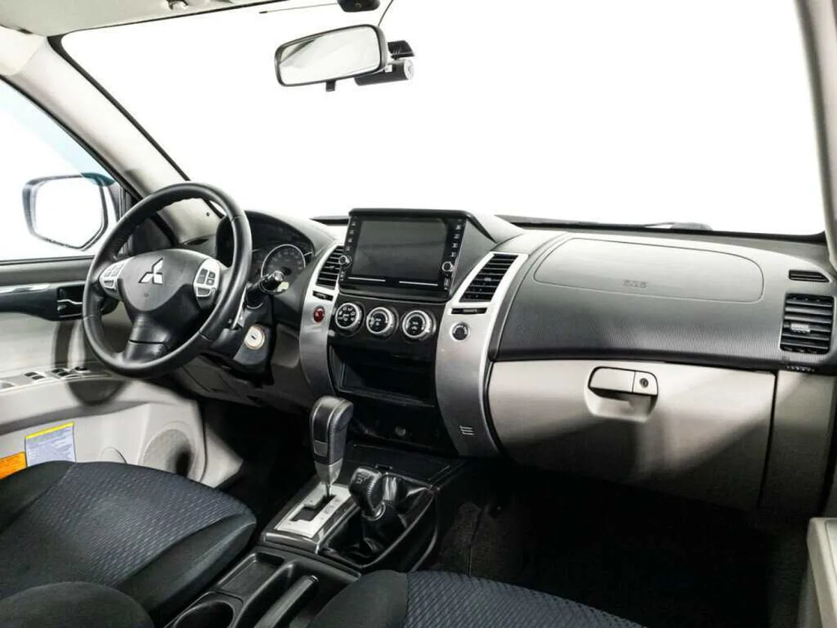 Mitsubishi Pajero Sport