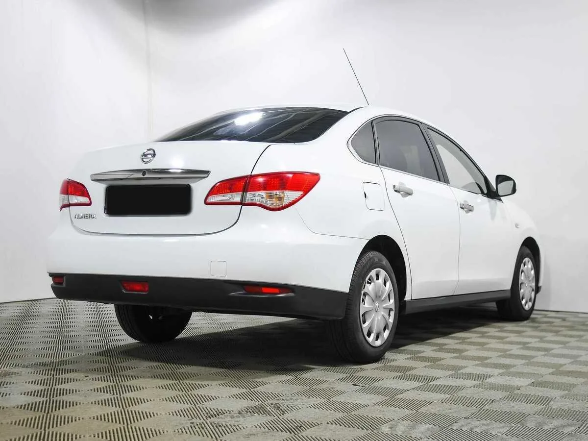 Nissan Almera