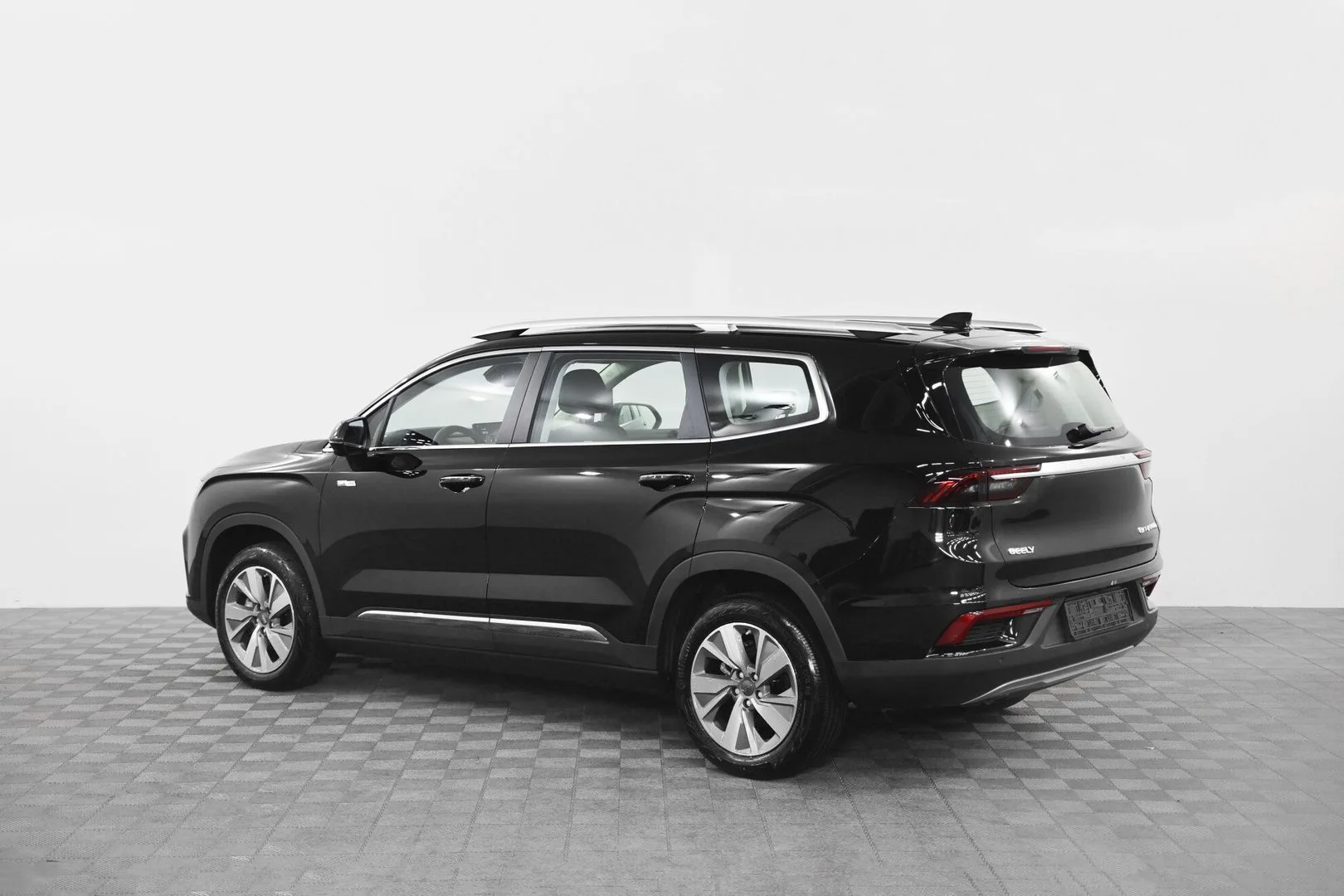 Geely Okavango