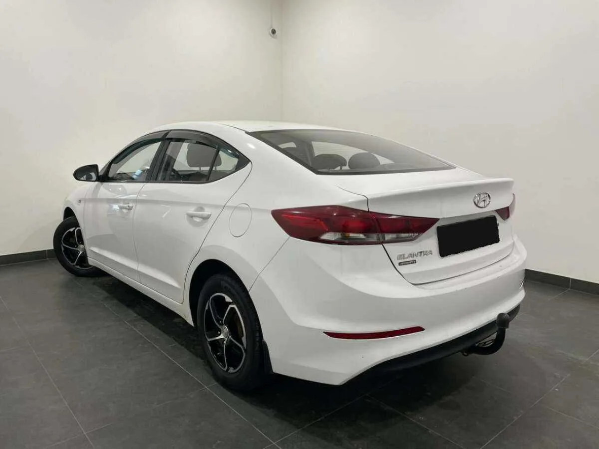 Hyundai Elantra