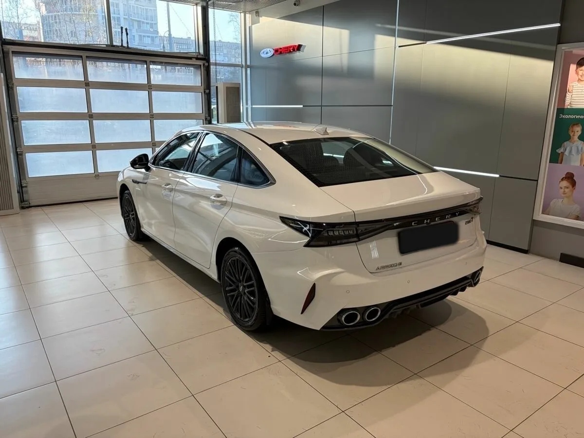 Chery Arrizo 8