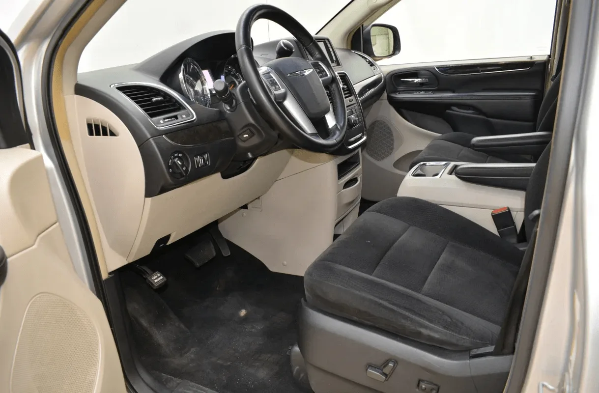 Chrysler Town &amp; Country
