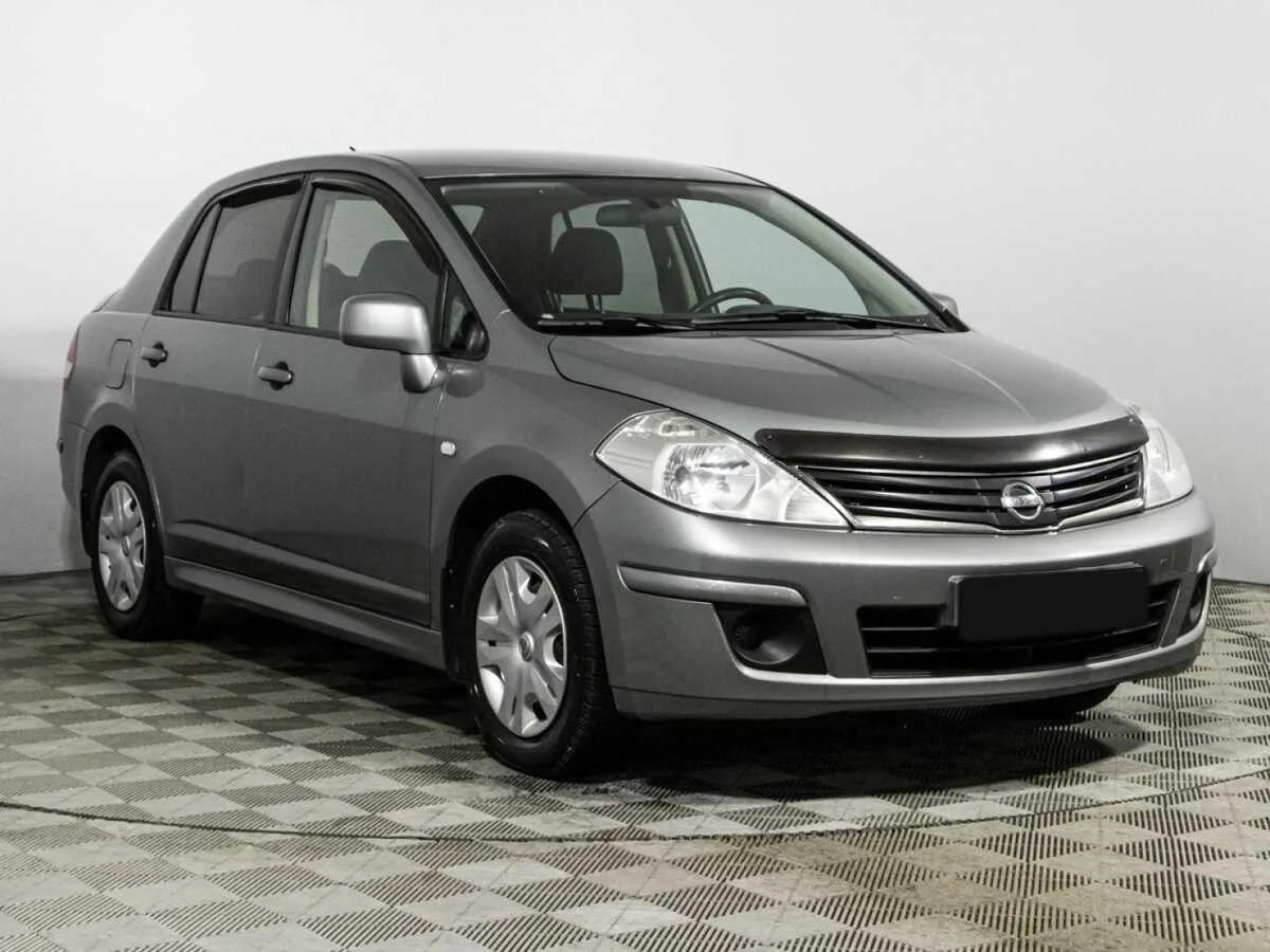 Nissan Tiida