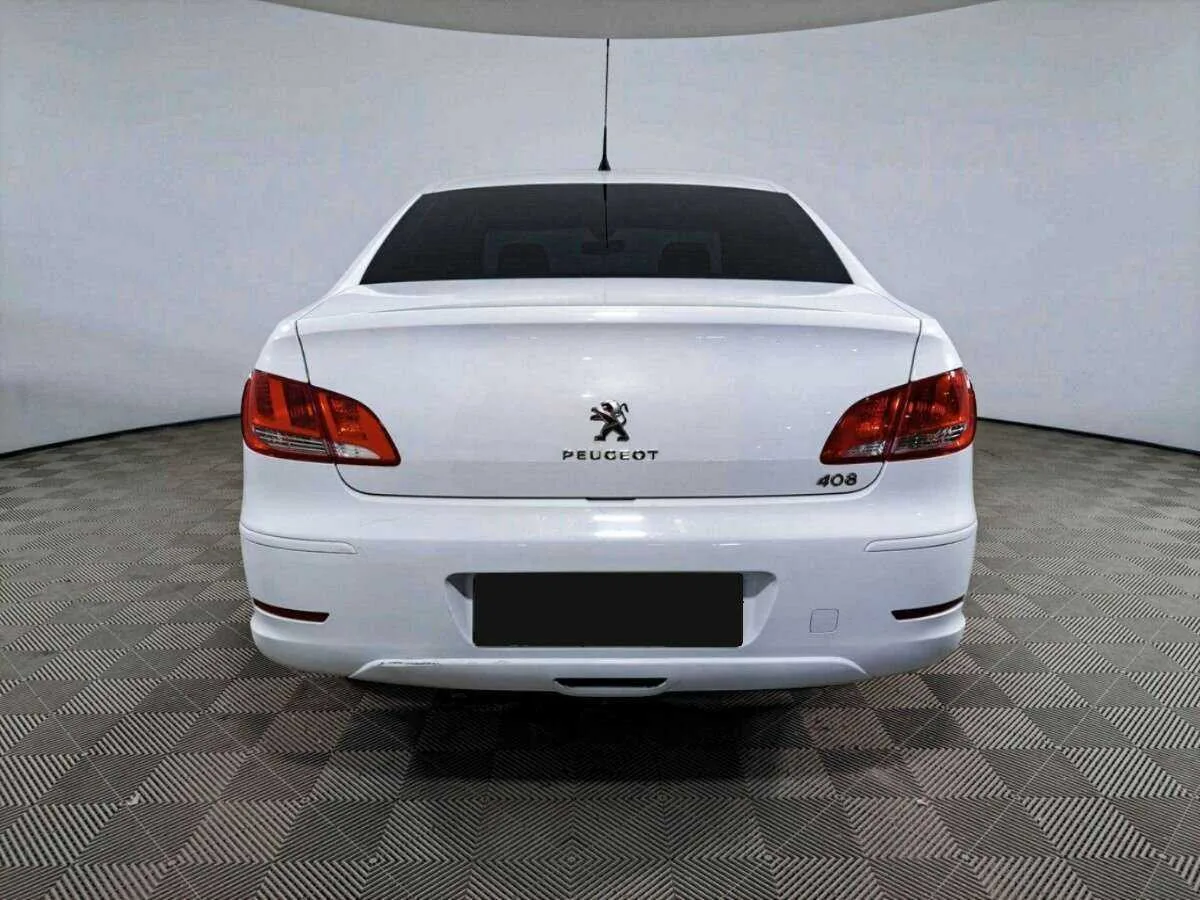Peugeot 408