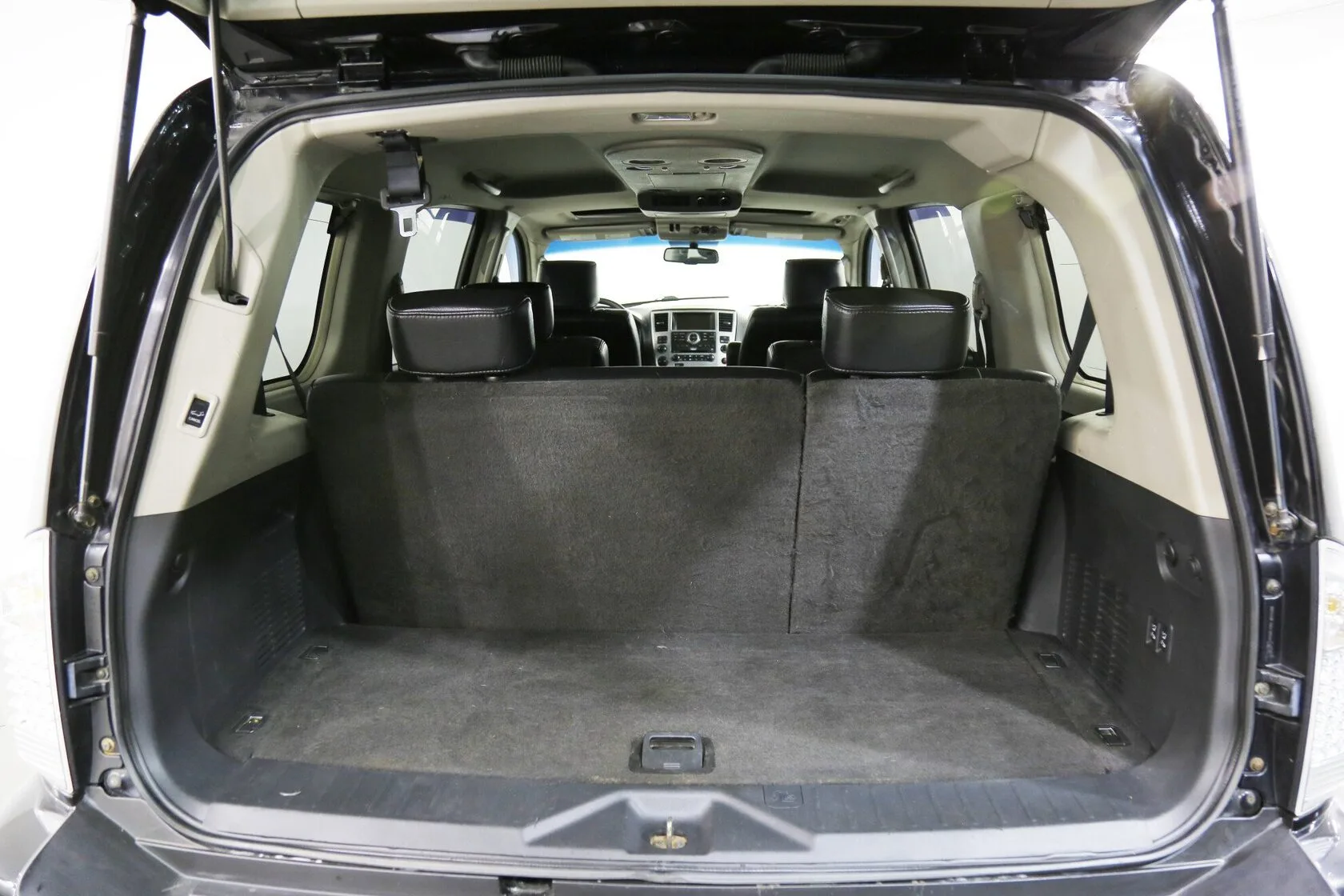 Infiniti QX56